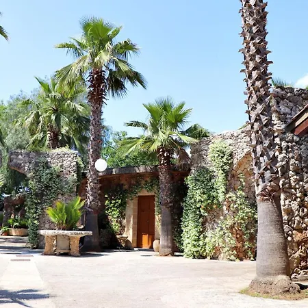 Bed & Breakfast La Pietra Village