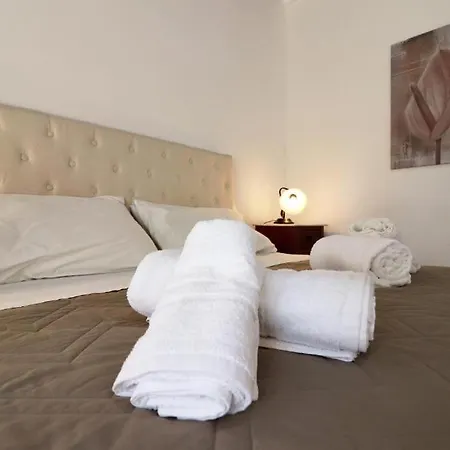 La Pietra Village Bed & Breakfast *